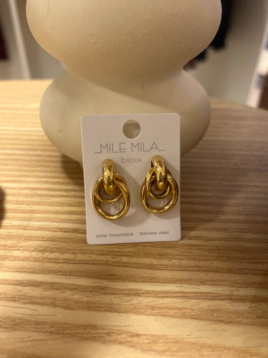 Boucles d'oreilles entrelacés