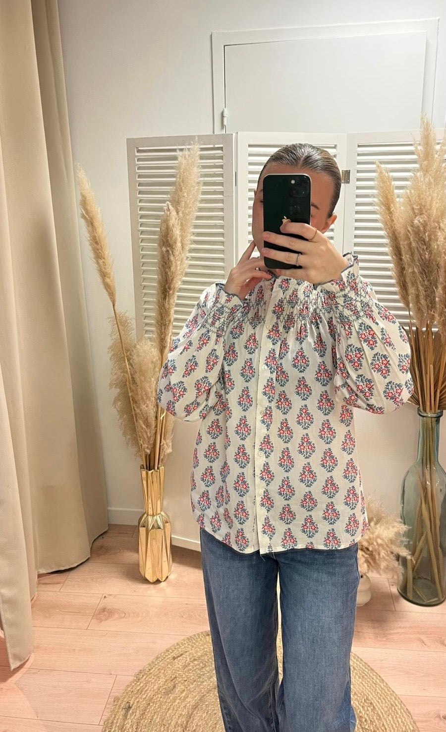 Blouse hippie froncée sur le haut