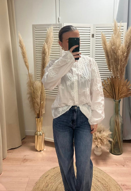 Blouse blanche brodée Lolita