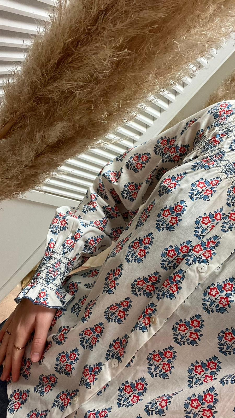 Blouse hippie froncée sur le haut